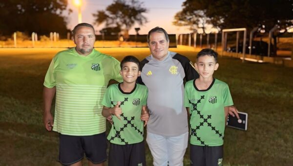 Alunos do Instituto Pequeno Cidadão e Meninos da Vila se destacam em avaliação técnica do Clube Regatas Flamengo